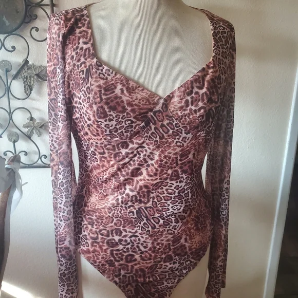 Princess Polly Leopard Print Bodysuit - Picture 3 of 10